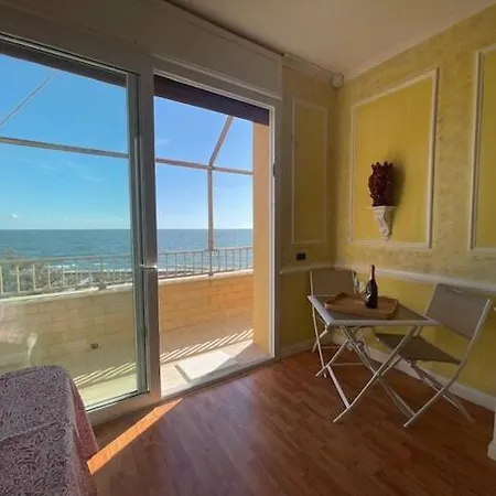Apartment Turistico Fronte Mare Ladispoli